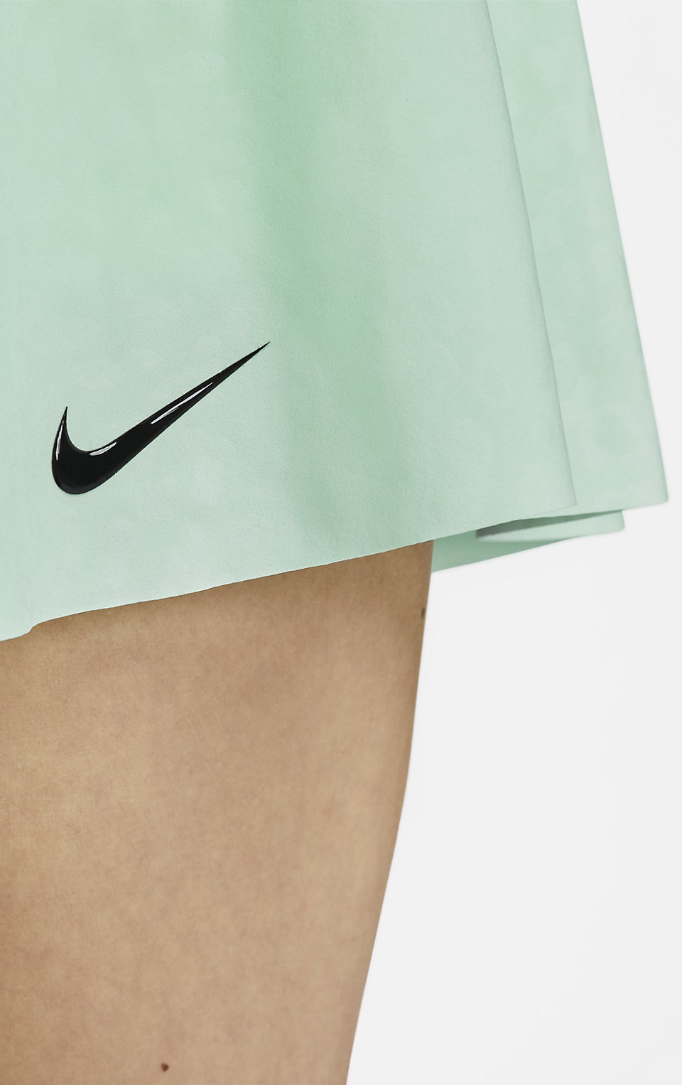 Nike Women's Fall Embossed Club Skirt 
