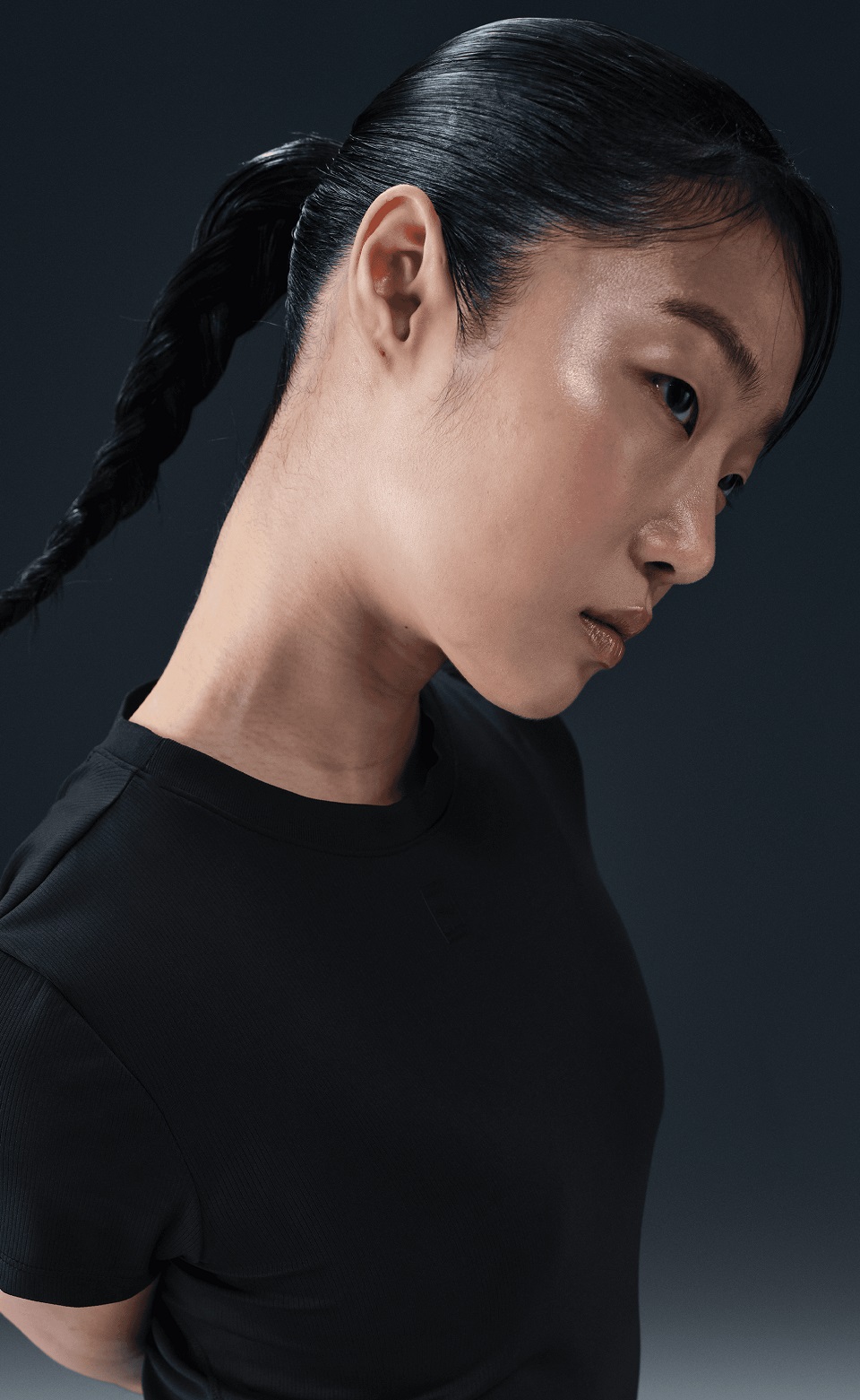 NikeCourt Advantage Dri-FIT Kısa Kollu Kadın Tenis Üstü
