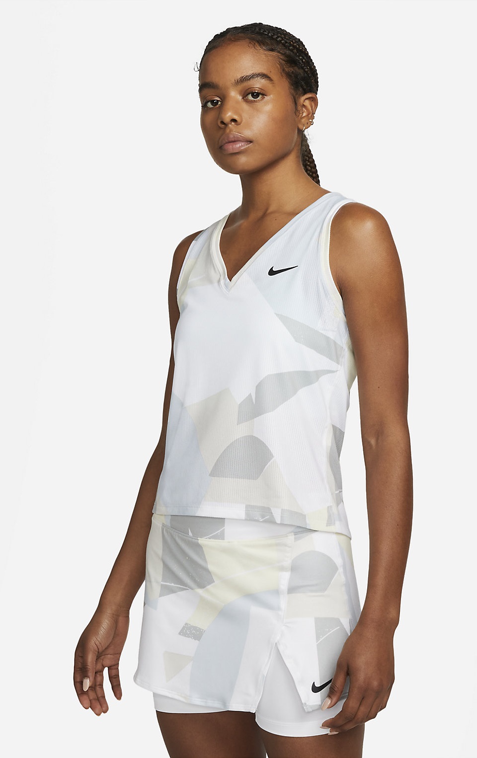 NIKE - NikeCourt Victory