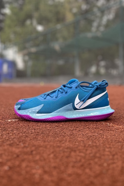 tenis burada | Tenis ayakkabısı, Tenis raketi, Tenis kıyafetleri